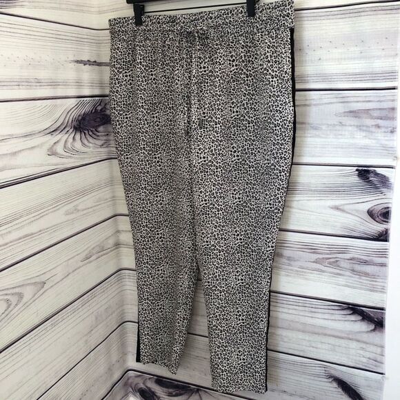 Apt 9 Beige & Black Leopard Print Jogger Style Pants XL Petite - Picture 1 of 7